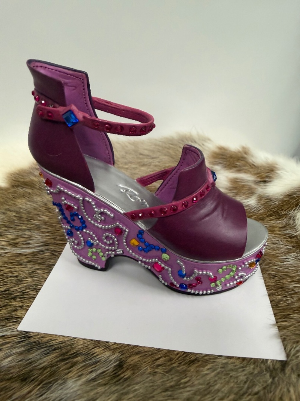 Just the Right Shoe Figurine- Mardi Gras- EJ526